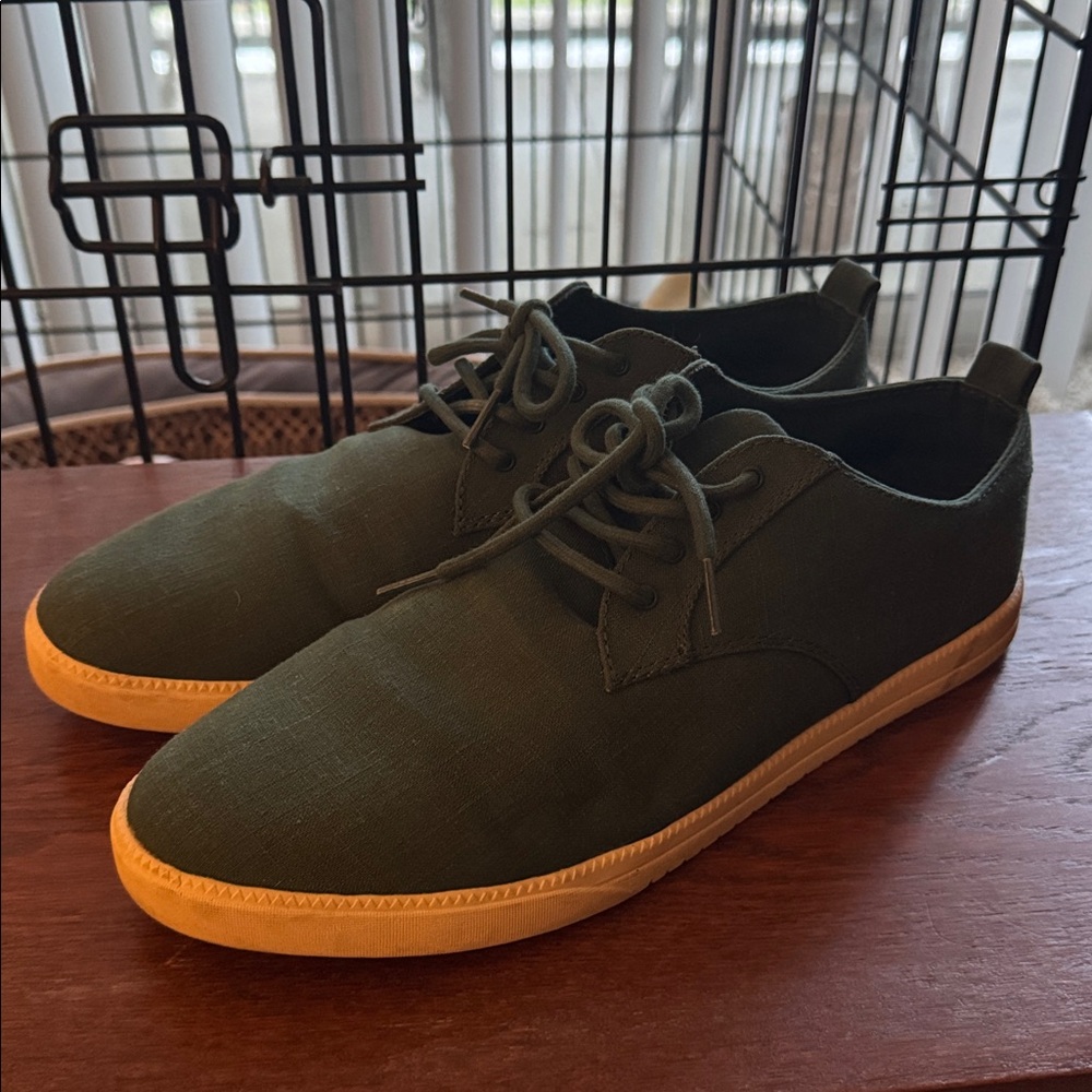 Clae Los Angeles Vegan men’s shoes 10.5